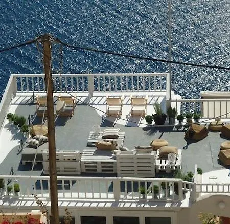 Porto Carra 2* Fira (Santorini)