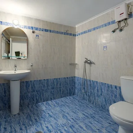 Porto Carra 2*