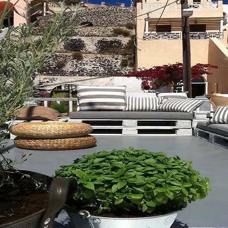 Porto Carra 2* Fira (Santorini)