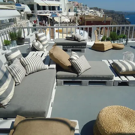 Porto Carra 2* Fira (Santorini)